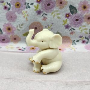 🏵SOLD!🏵Vintage Lenox Collectible Elephant Figurine 2 5/8" Tall